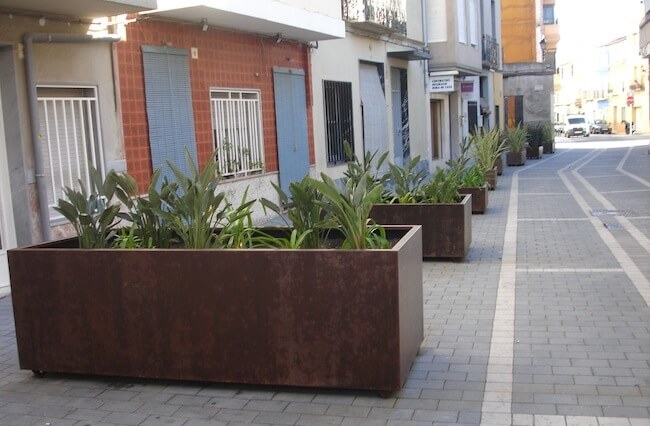Mobiliario Urbano Adaptado Corten Steel: Proyecto Bellreguard (Valencia)